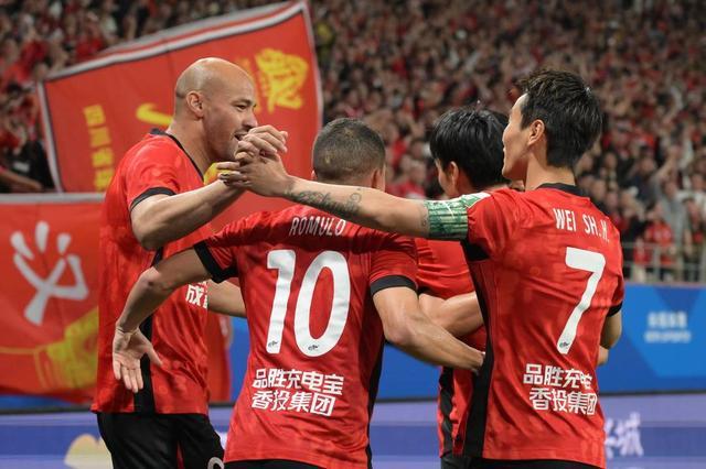 成都蓉城如何炼成“不放弃”的韧性 ？韦世豪：今年比去年更有信心